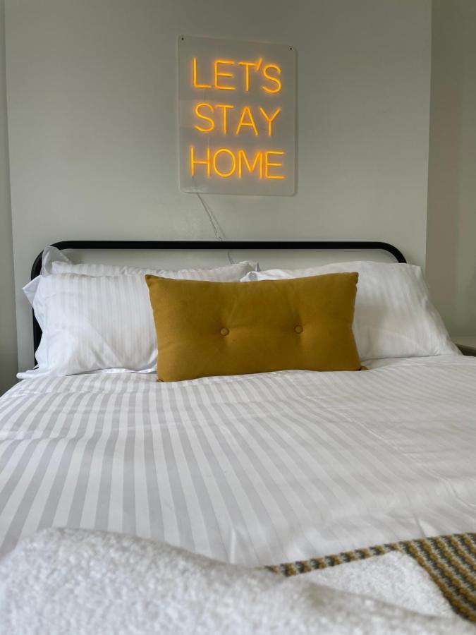 Spacious Victorian Birkdale Apartment With Garden Southport Exteriör bild