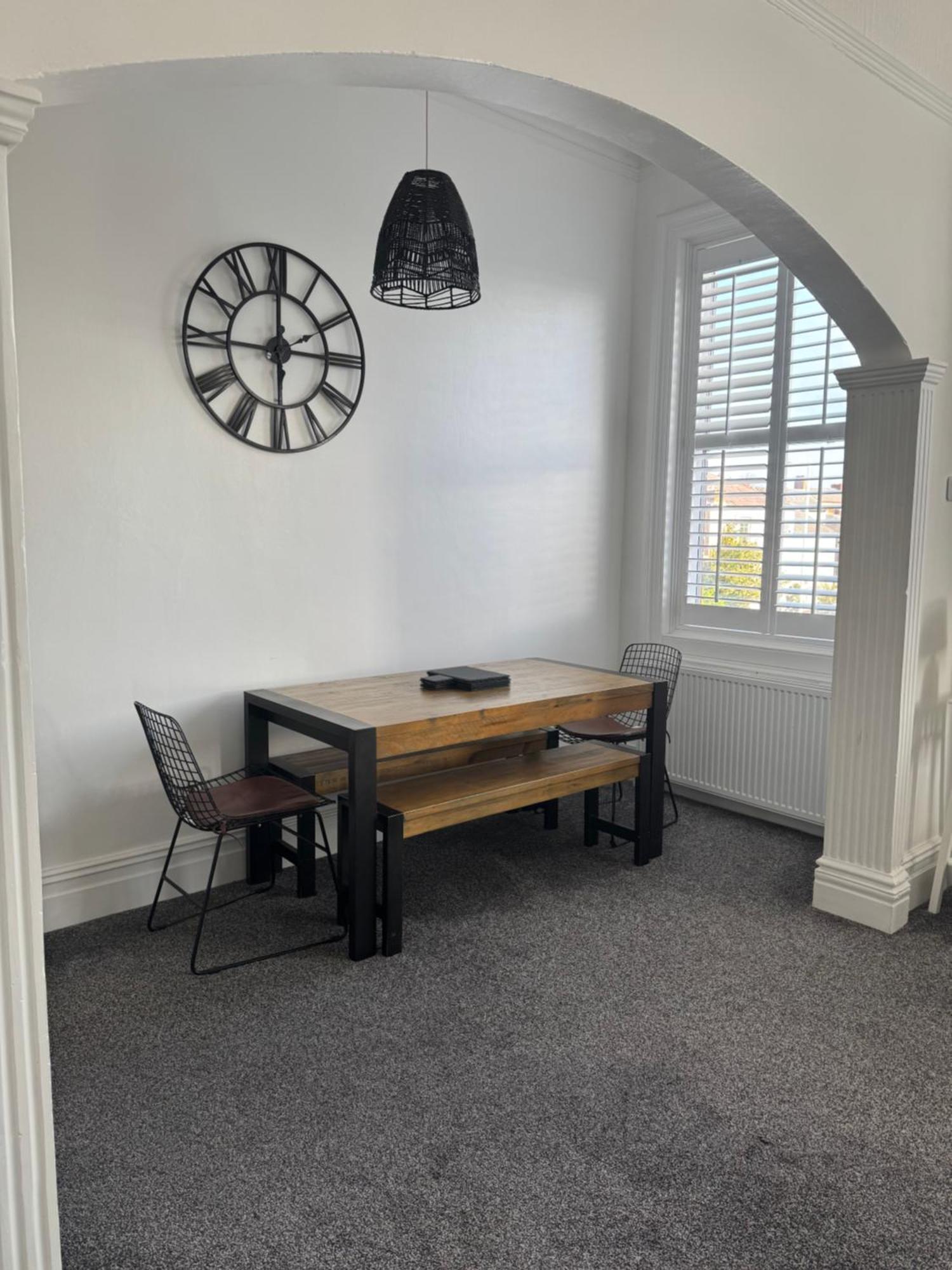 Spacious Victorian Birkdale Apartment With Garden Southport Exteriör bild